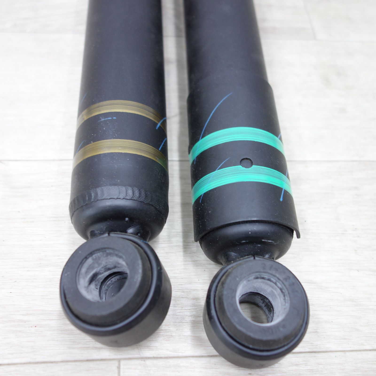 送料無料] ◇トヨタ ハイラックス GUN125 純正 サスペンション 1台分