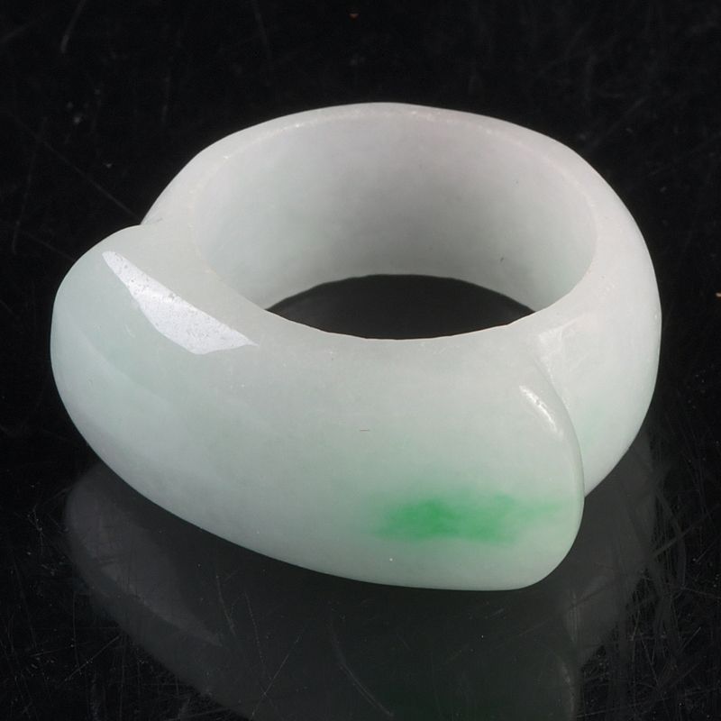 中国古美術・稀少品・極品紫羅蘭翠玉朝珠・刺繍箱付き・時代物・極細工