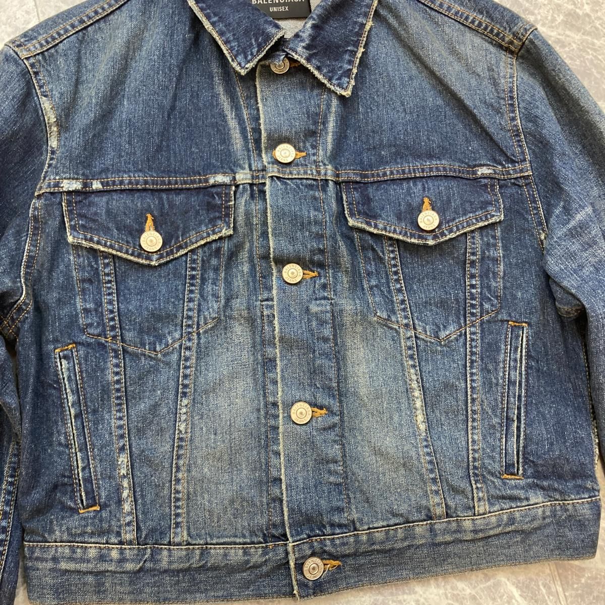 BALENCIAGA バレンシアガ　デニム ジャケット ダメージ加工 中古】 BALENCIAGA （バレンシアガ）24SS UNISEX ﾀﾞﾒｰｼﾞ加工 ﾃﾞﾆﾑ