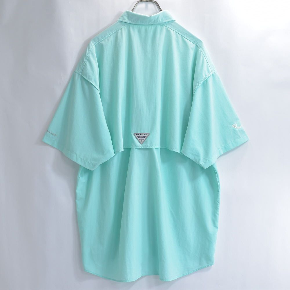 00sヴィンテージ・シャツ 企業物 ロゴ刺繍 2XL ビッグシルエット USA 古着 90S ヴィンテージ CINTAS シンタス 刺繍ロゴ 企業系 中綿 ワークジャケット メンズ2XL相当 チャコールグレー 大きいサイズ  AK0231