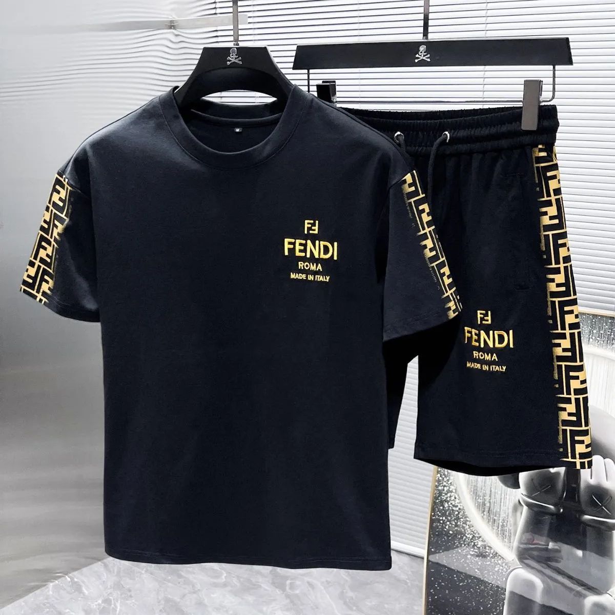 フェンデイ FENDI Tシャツ 半袖 ショートパンツ スーツ 上下 セット 