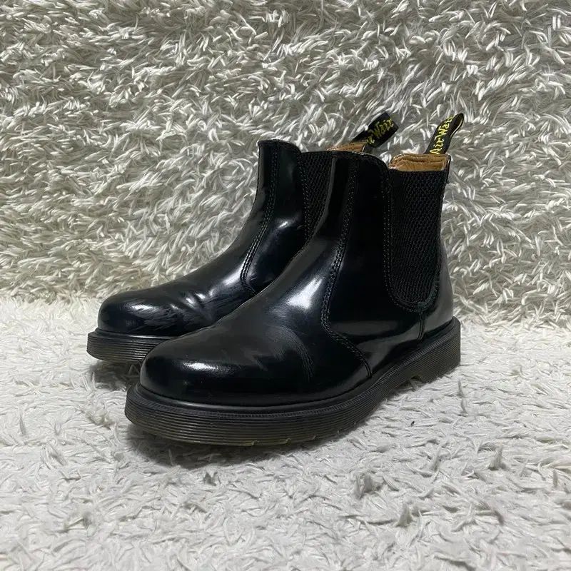 250 DR. MARTENS ドクターマーチン チェルシーブーツ