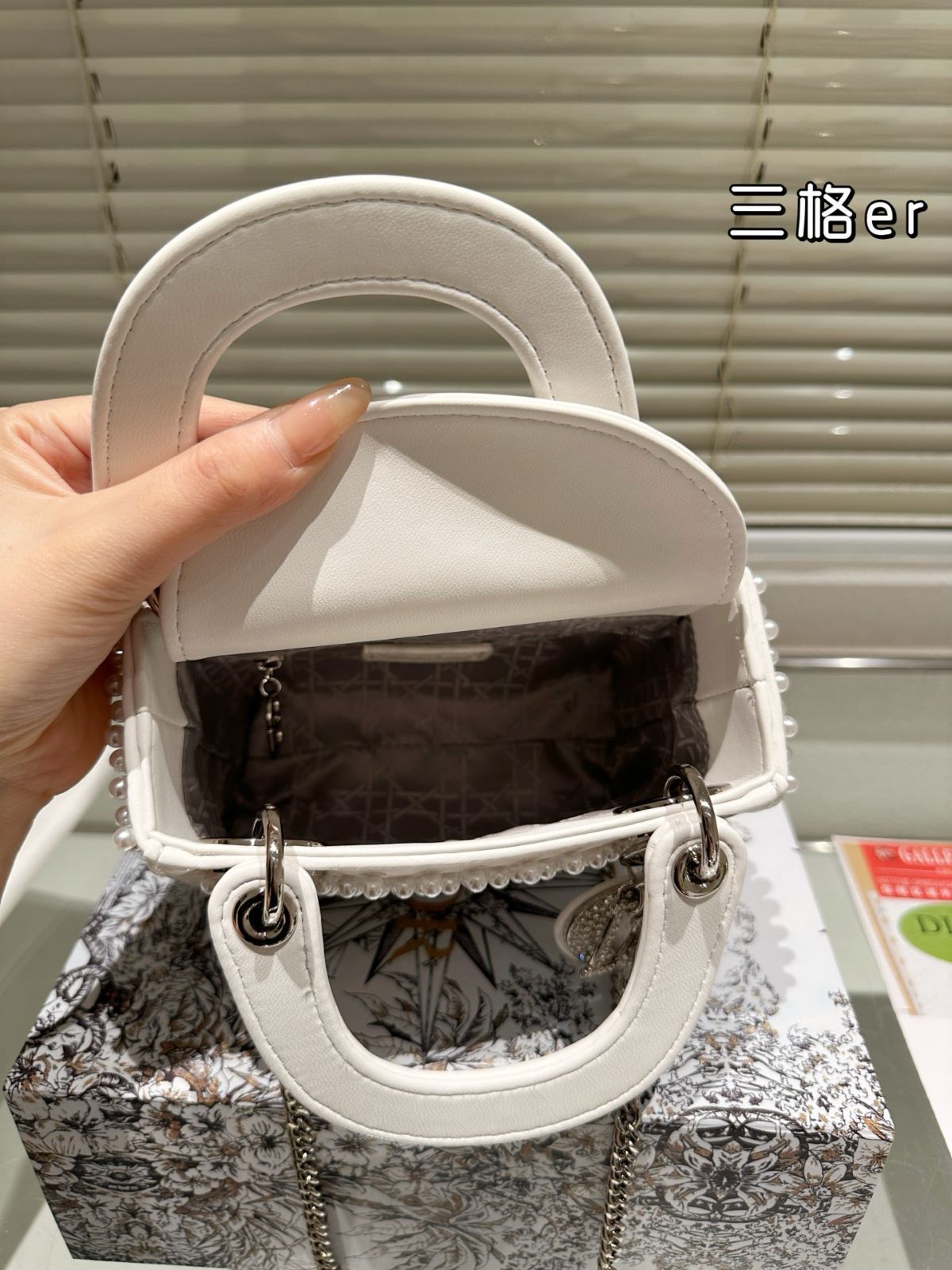 ディオール★ LadyDior　　パテント　ジップ長財布　箱　保存袋付 楽天市場】【財布】Christian Dior クリスチャン ディオール