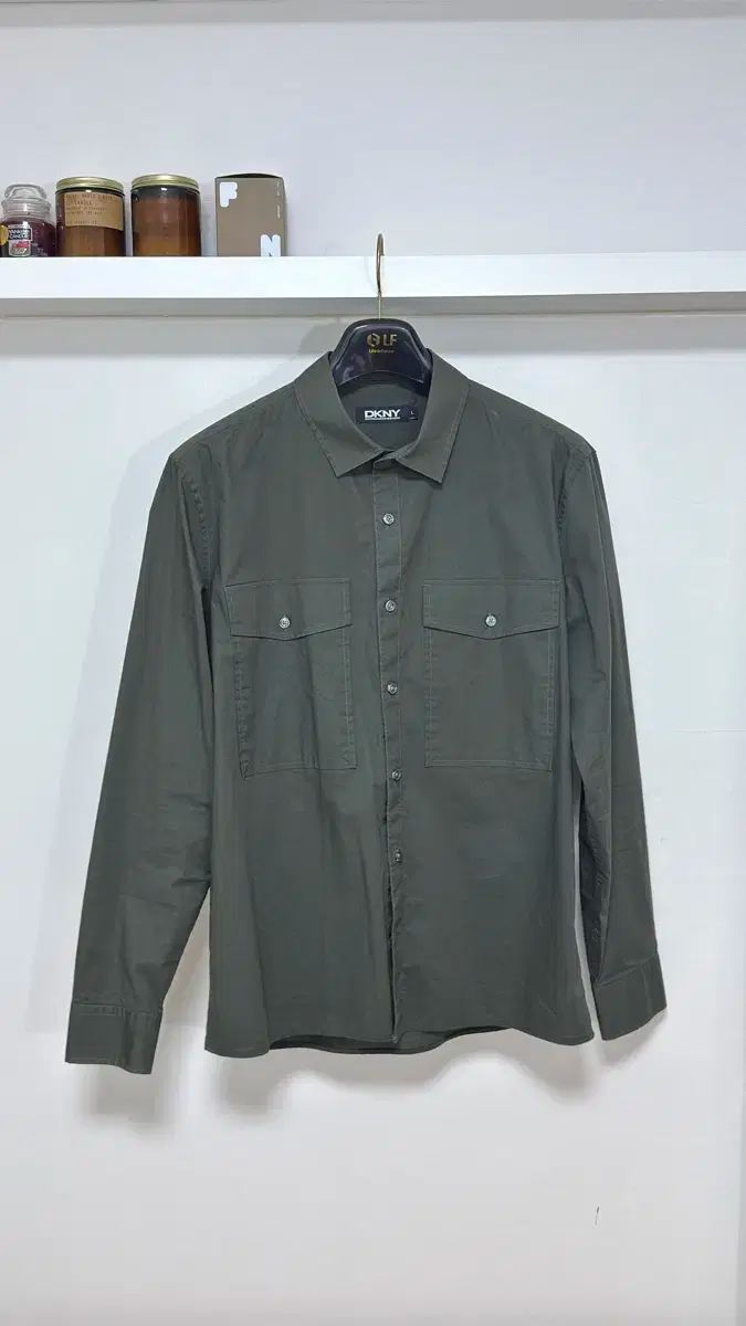 【雷市場（ポンジャン）商品韓国直送】 DKNY ダークカーキ コットン シャツ メンズ 105