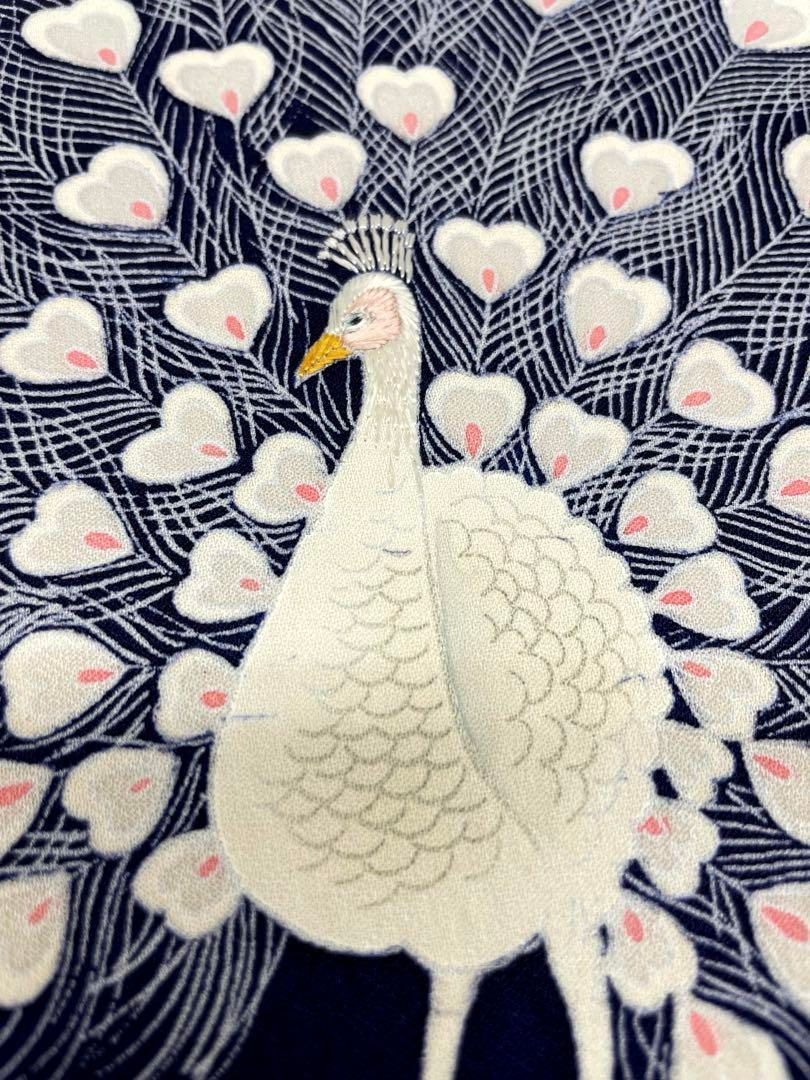 付け下げ 孔雀 手描 刺繍 鉄紺色 正絹 反物 - メルカリ