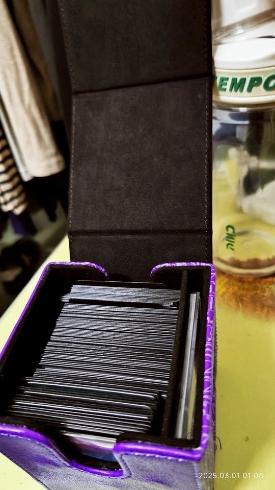 遊戯王 デッキケース レザー調 ブラックマジシャン トレカケース