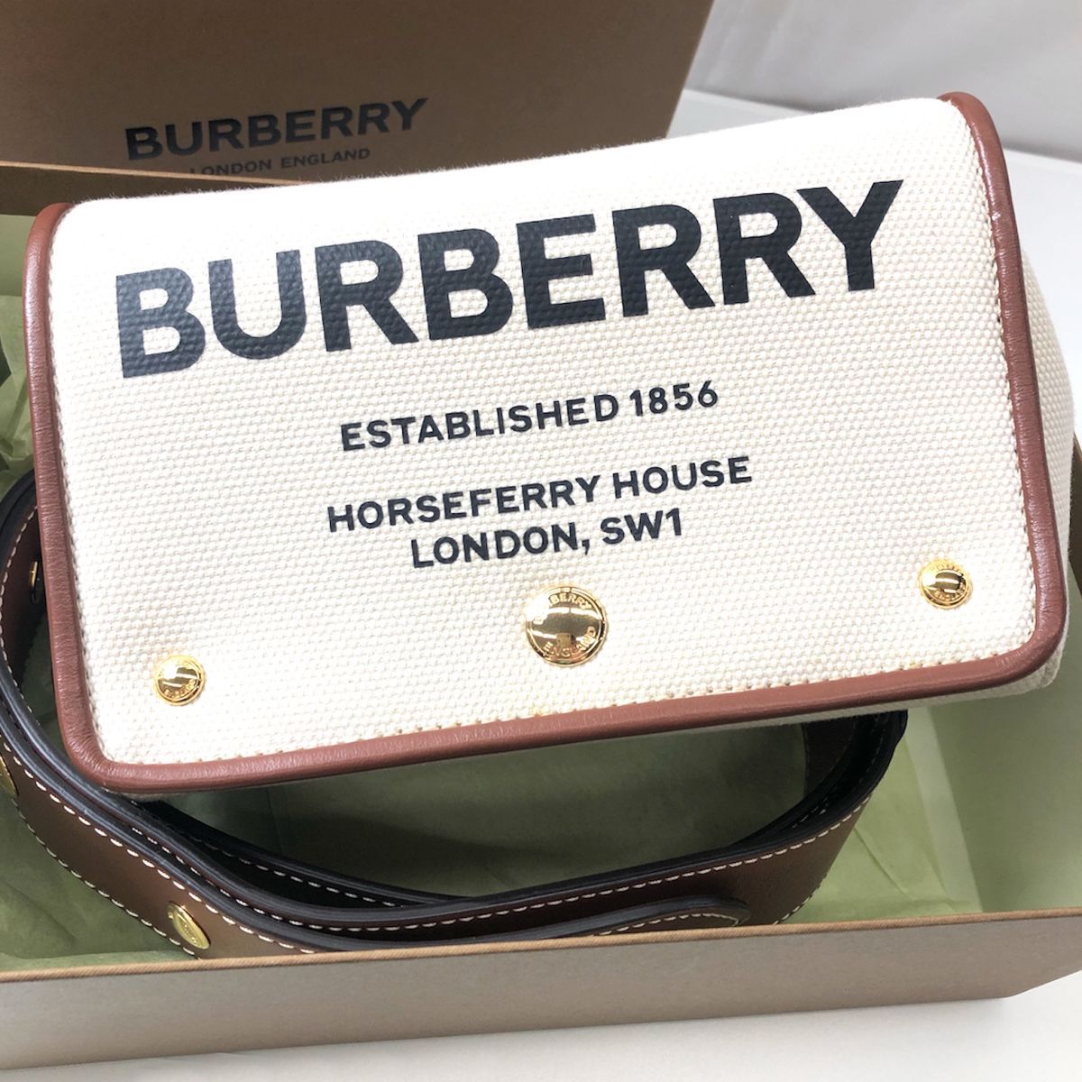 ☆【BURBERRY】☆ホースフェリープリントクロスボディバッ.グ☆ BURBERRY （未使用 展示品）バーバリー ホースフェリープリント