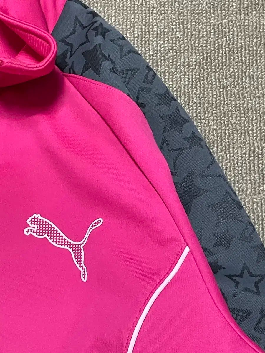 ピンク トラックジャケット