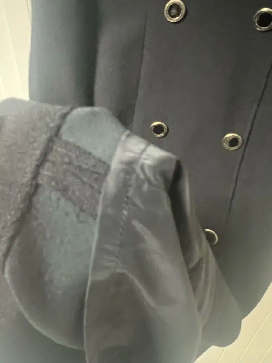 ゴールドボタン マーメイドライン