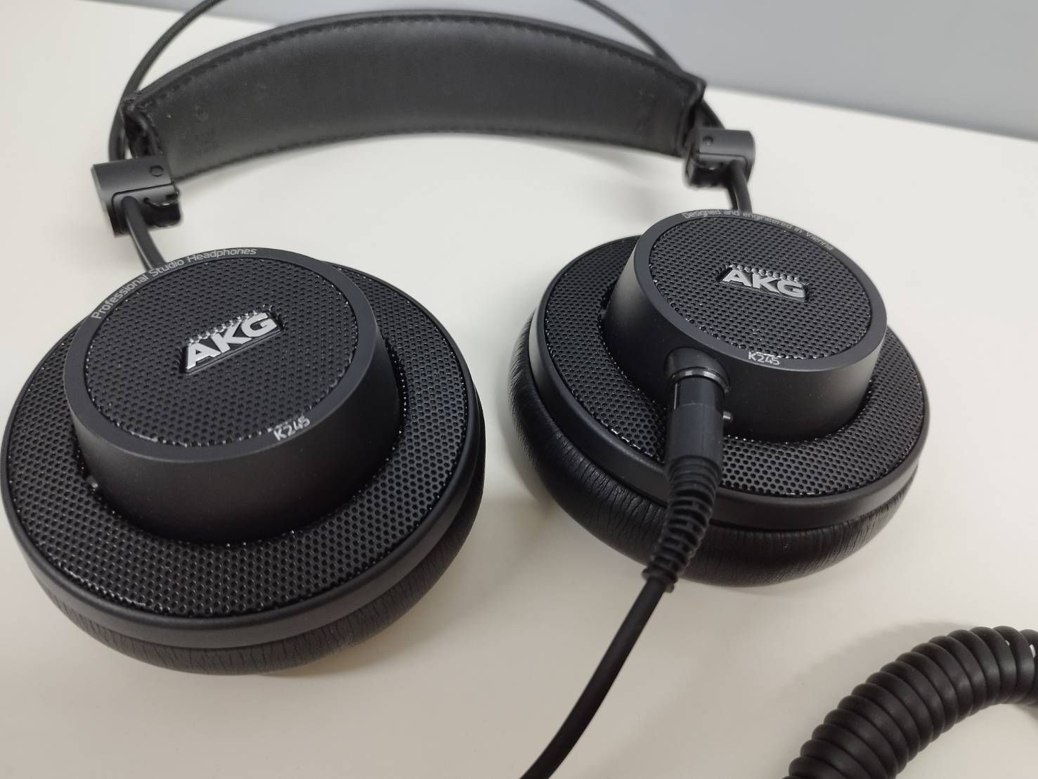 AKG K245 オープンエアー型 ヘッドホン - メルカリ