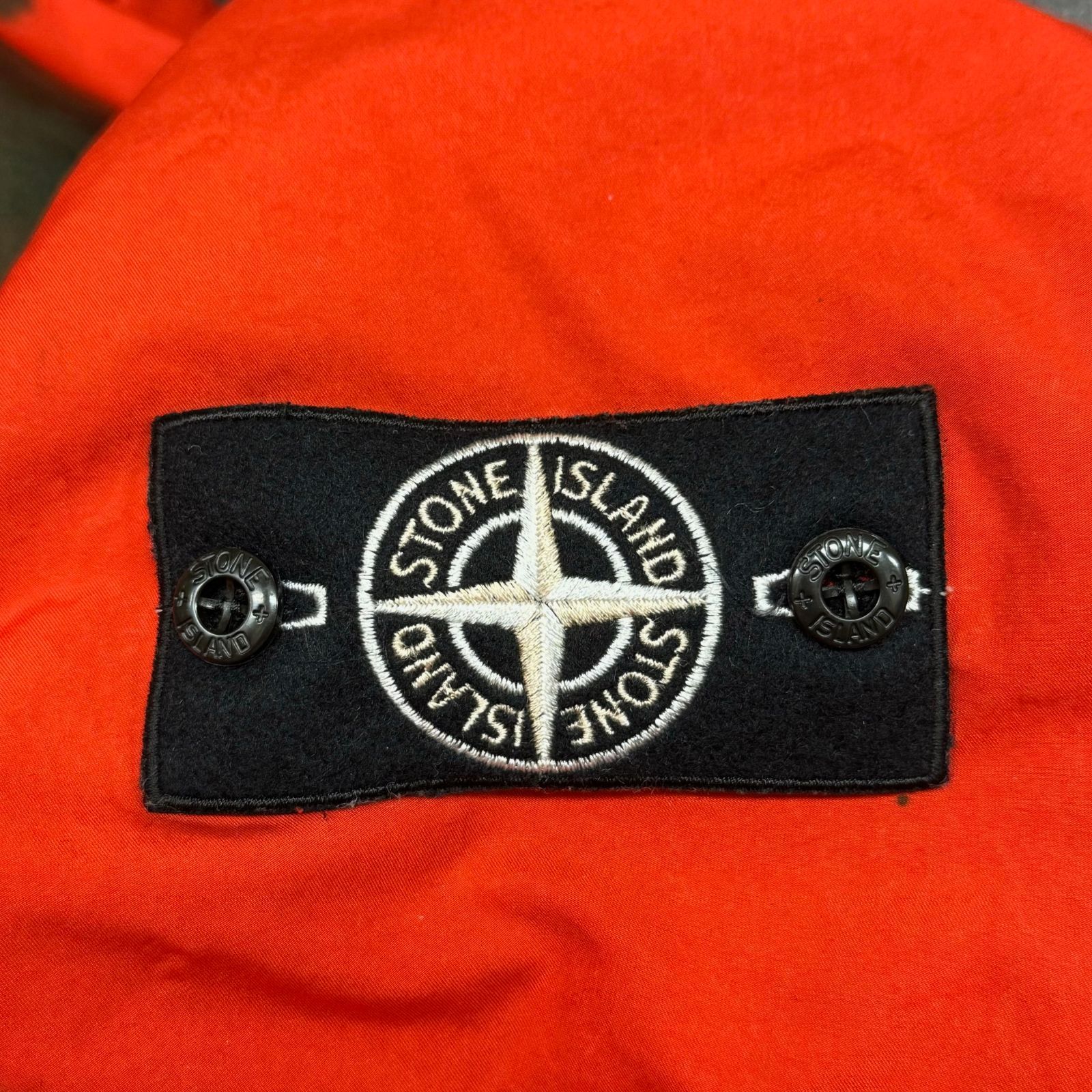 国内正規 未使用品 STONE ISLAND 23AW ハーフジップ プルオーバー 