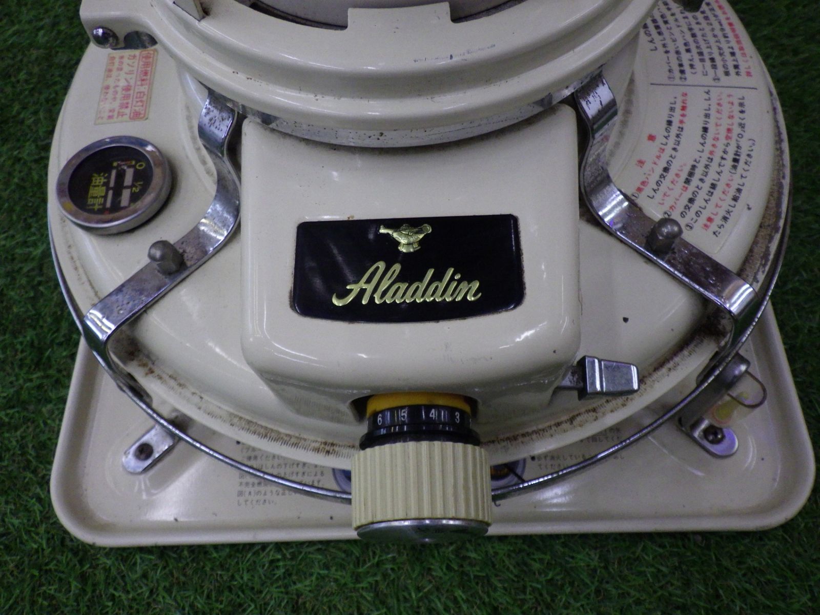 アラジン Aladdin ストーブ BF3902 ホワイト 燃焼消火ダイヤルが空回り 芯が出ない ジャンク品