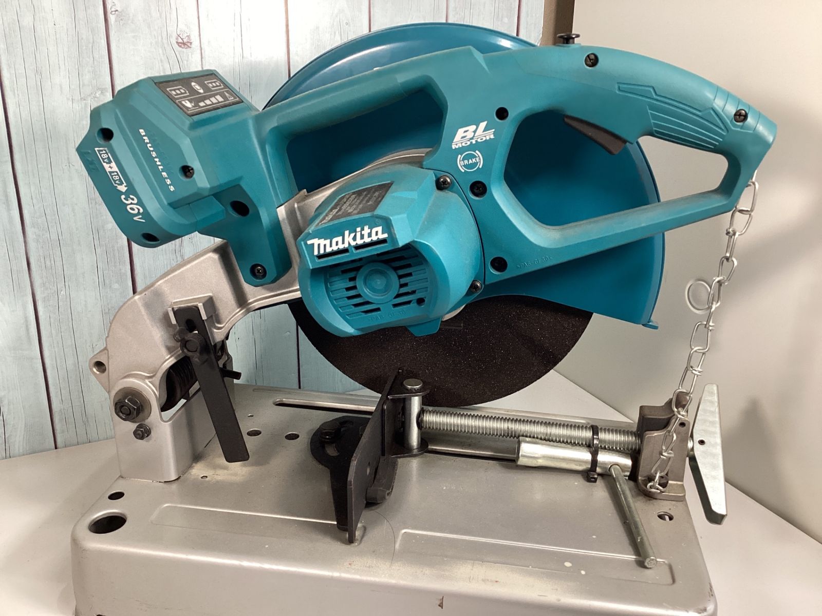 マキタ makita コードレス高速切断機 LW141DZ