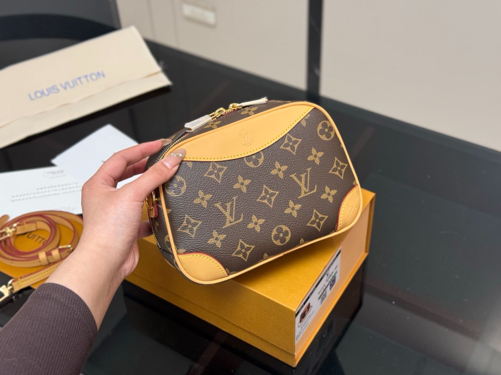 バッグ DEAUVILLE MINI MNG WIN LOUIS VUITTON Deauville Mini Monogram Canvas Brown Shoulder