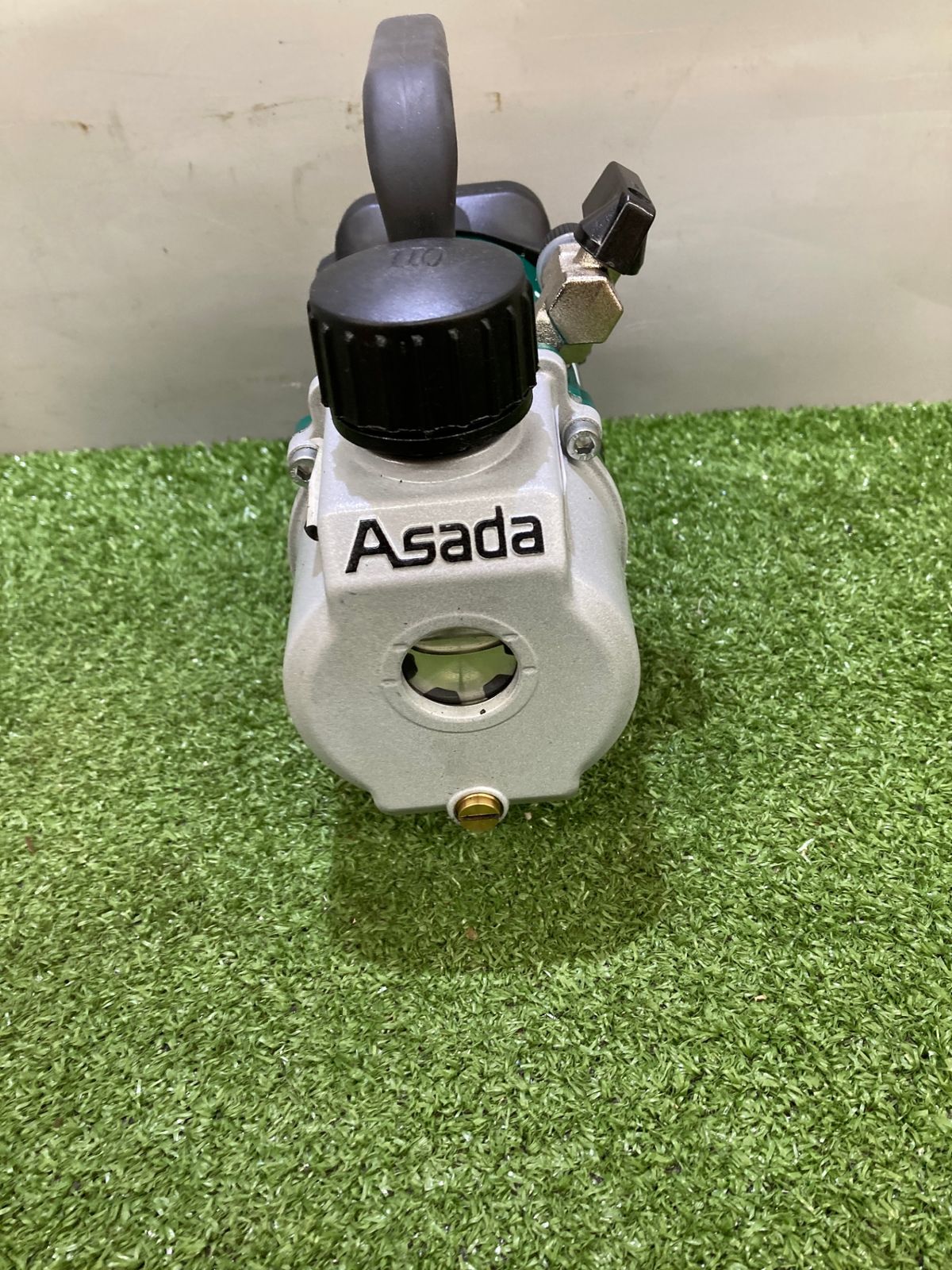 中古品】【0921】☆Asada(アサダ) 18v充電式真空ポンプ1.5CFM-BC(本体 