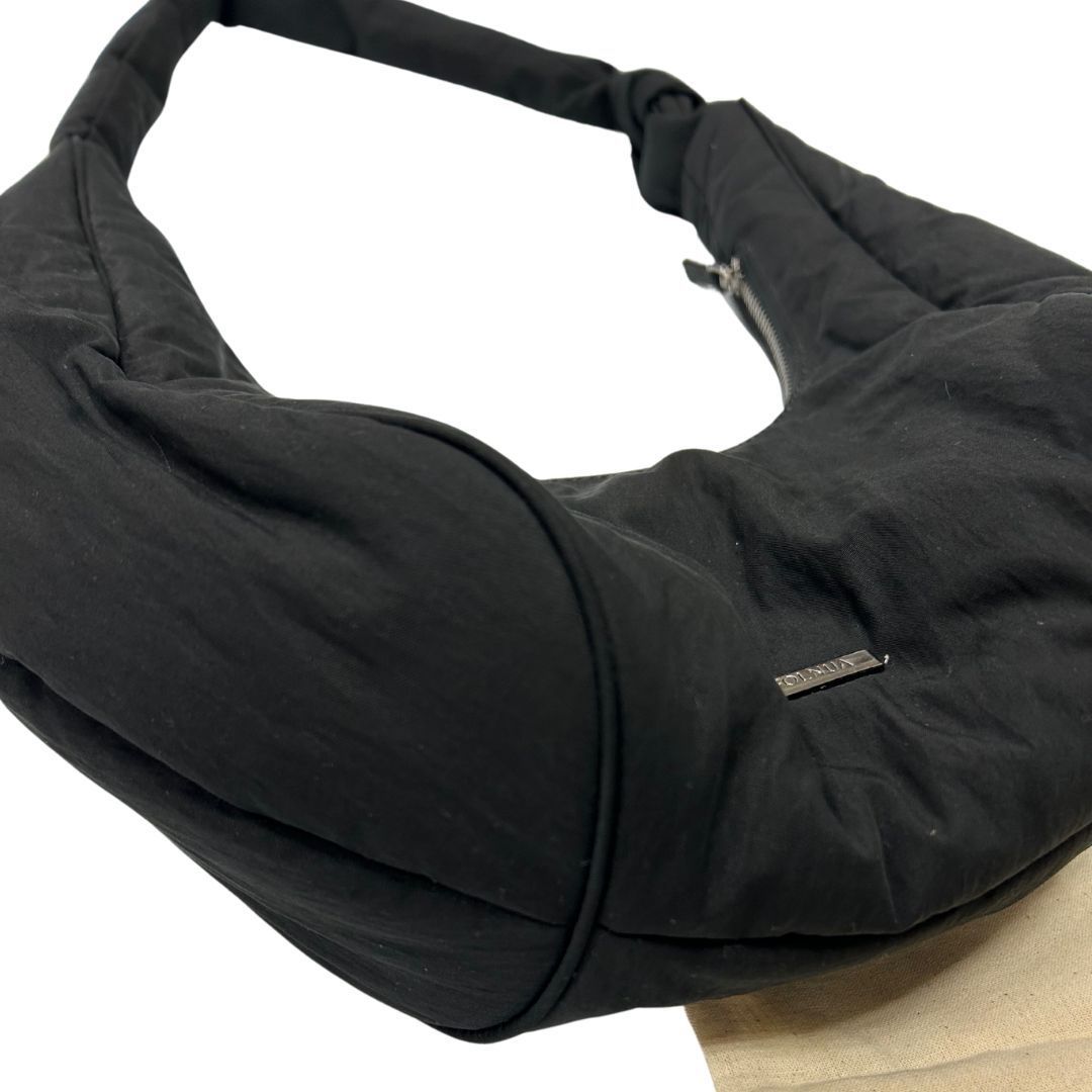 韓国人気ブランド】FOLNUA（フォルニュア） PADDED OVAL BAG G BLACK 