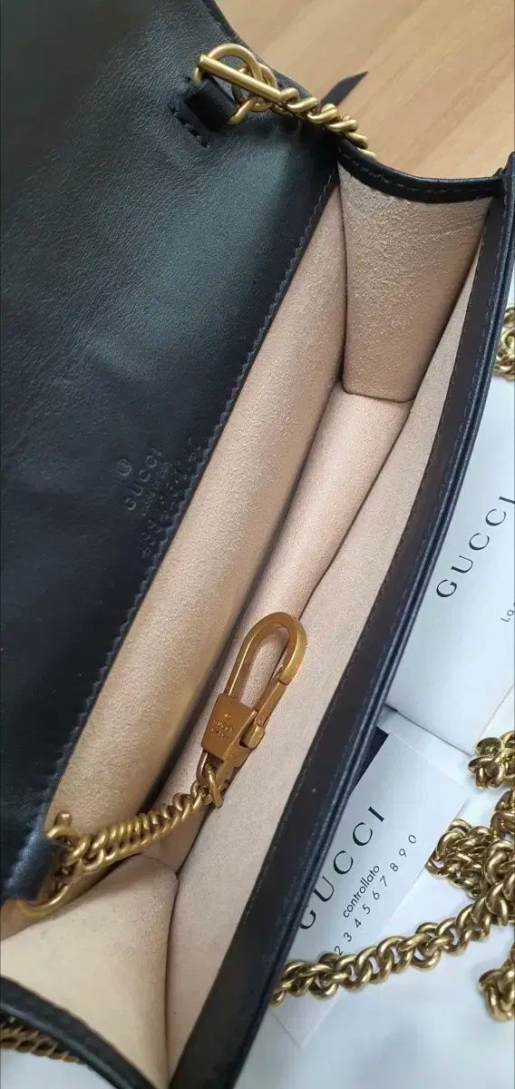 GUCCI