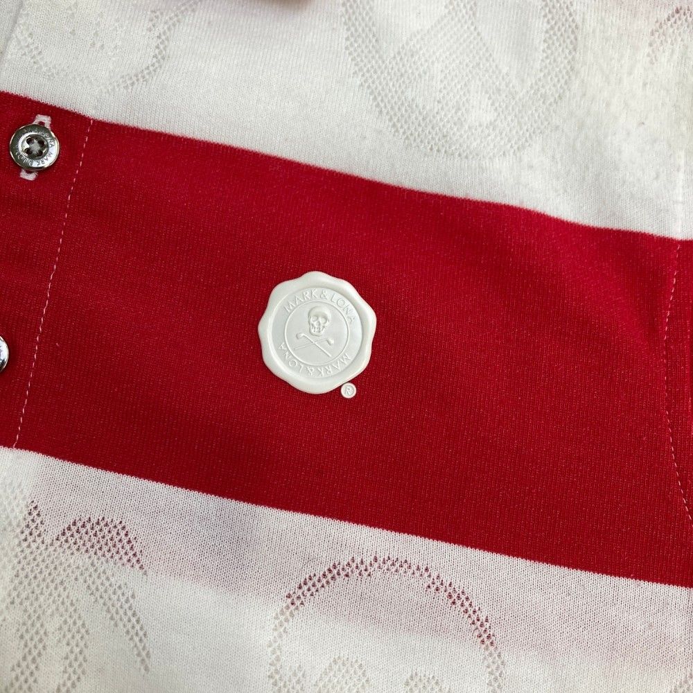 サイズ：M MARK&LONA マークアンドロナ  半袖ポロシャツ ボーダー レッド系 [240101445860] ゴルフウェア メンズ ストスト サイズ：M MARK&LONA マークアンドロナ 半袖ポロシャツ ボーダー
