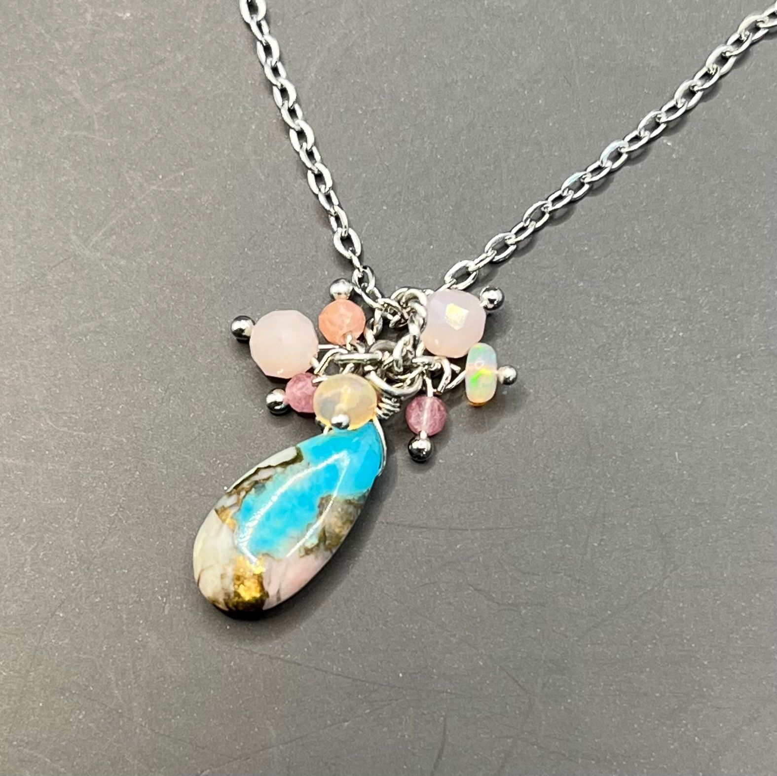 一品物 1960s ズニ ターコイズ ピンクシェル シルバー925 ネックレス 一品物 1960s ズニ ターコイズ ピンクシェル シルバー925 ネックレス