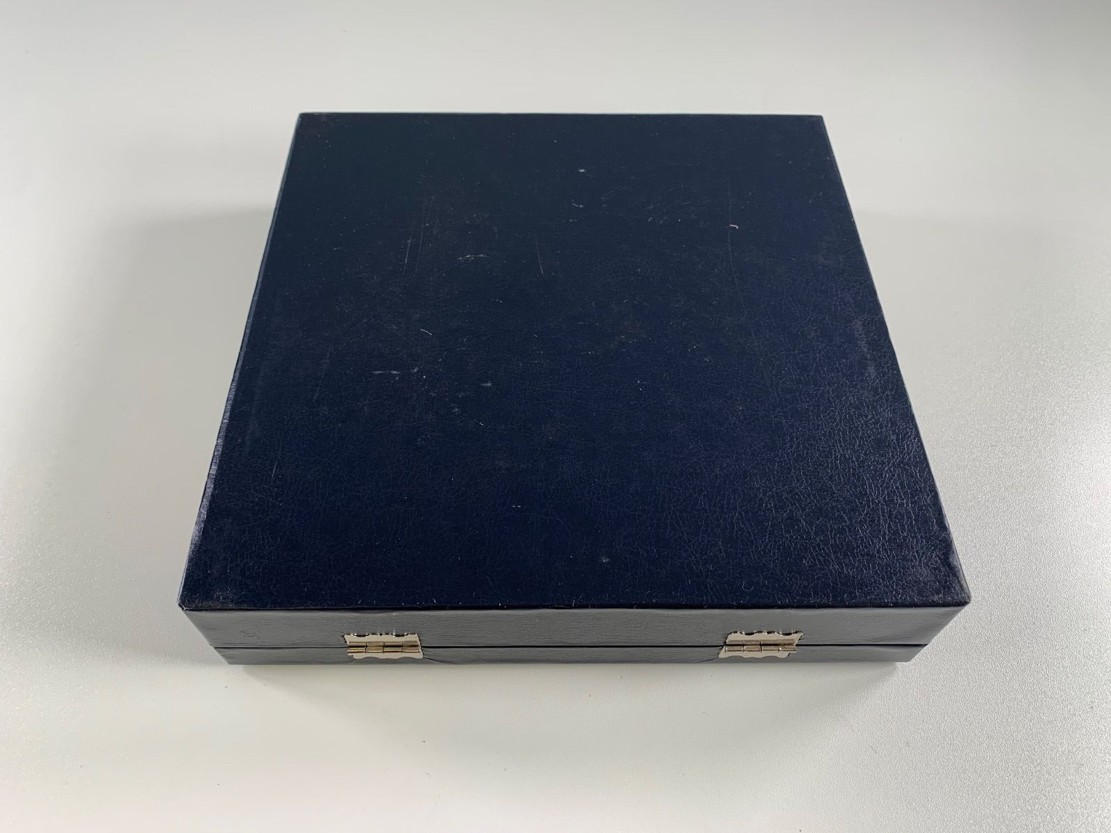☆未使用品 Meissen マイセン メモリアルプレート 1996年 バラの実は森 