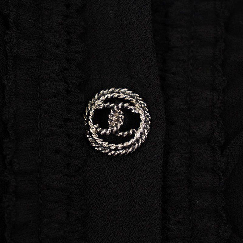 シャネル CHANEL 2011年モデル カーディガン ココマーク ココボタン クロップド丈 七分袖 フリル 36 ブラック P40395K02942 /KH レディース シャネル CHANEL 2011年モデル カーディガン ココマーク ココ