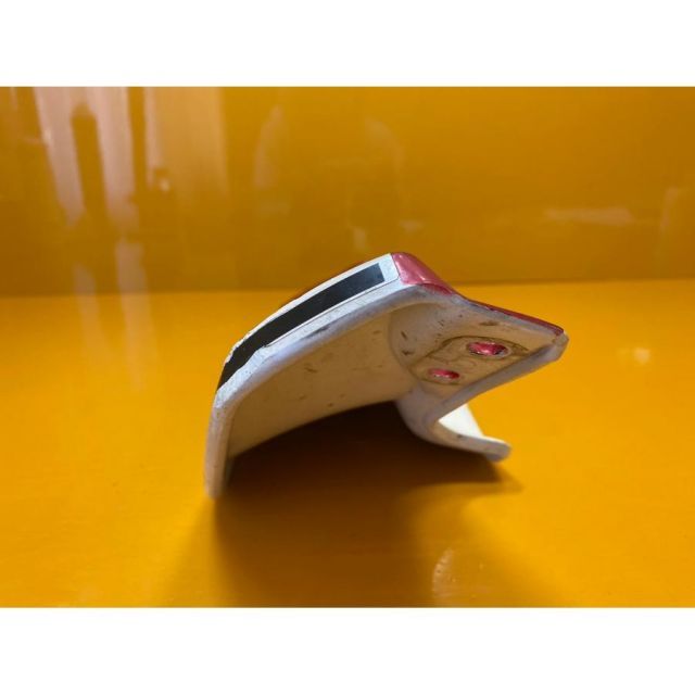 レッグカウル