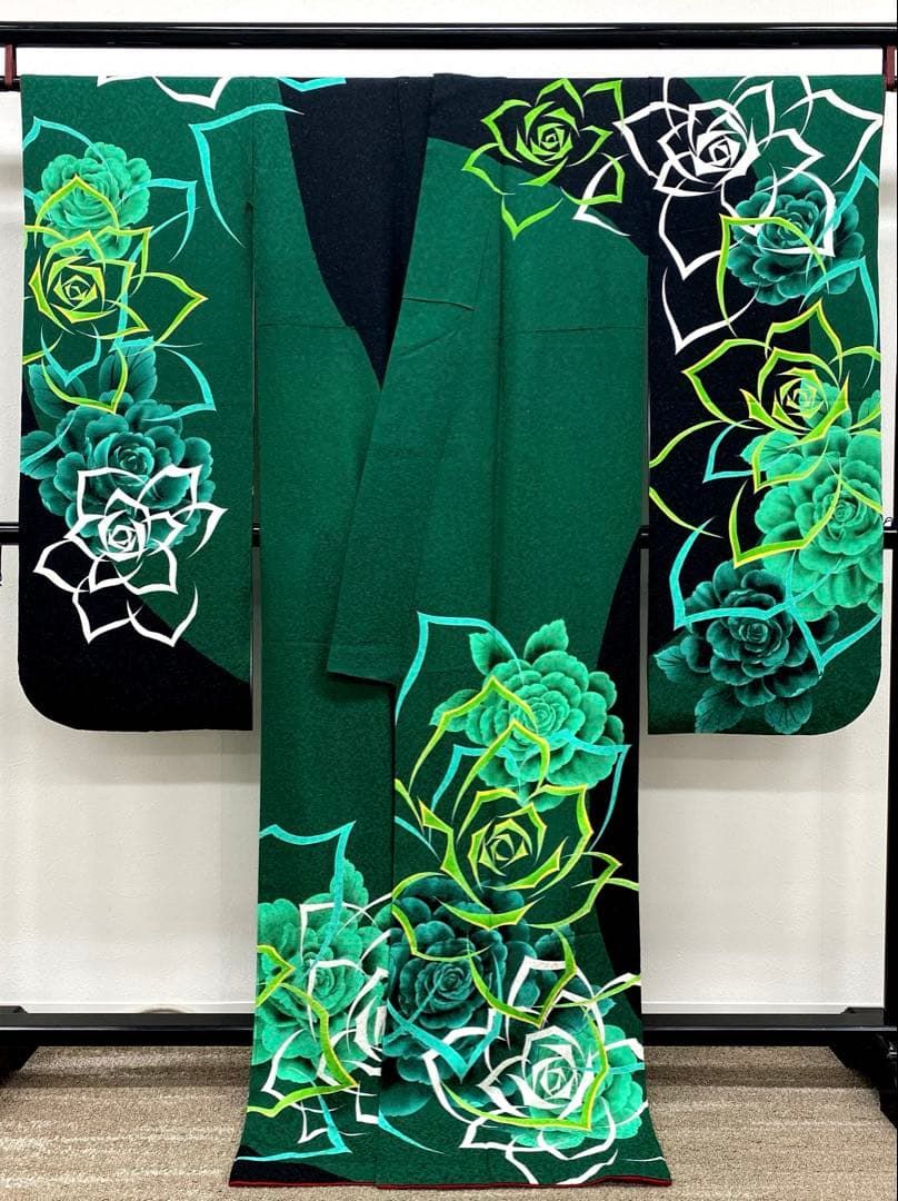 振袖 豪華 銀通し 紋意匠 大輪 薔薇 身丈173cm 撥水加工済 - メルカリ