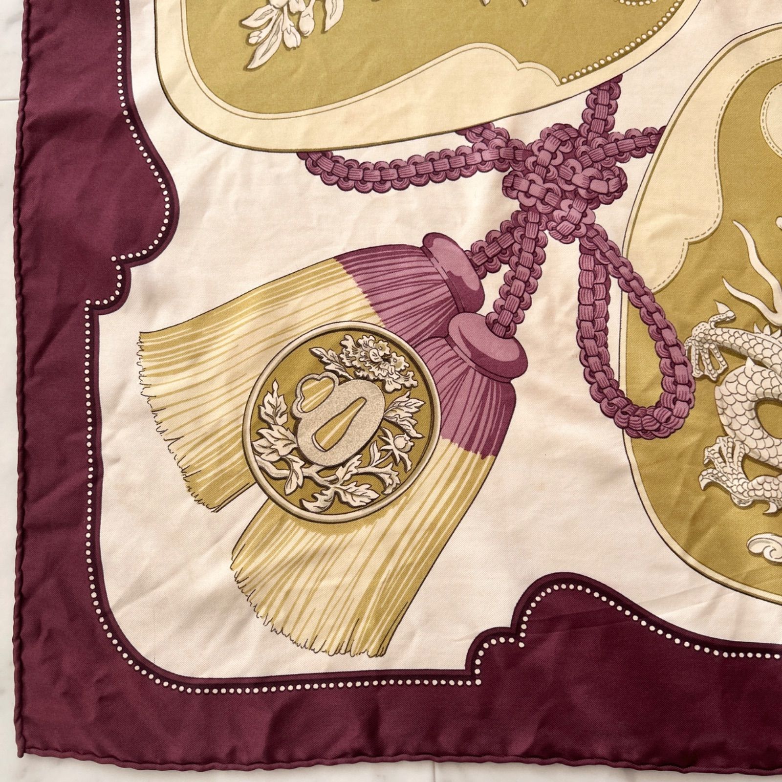HERMES エルメス カレ90 TSUBAS シルク スカーフ ドラゴン柄 ボルドー