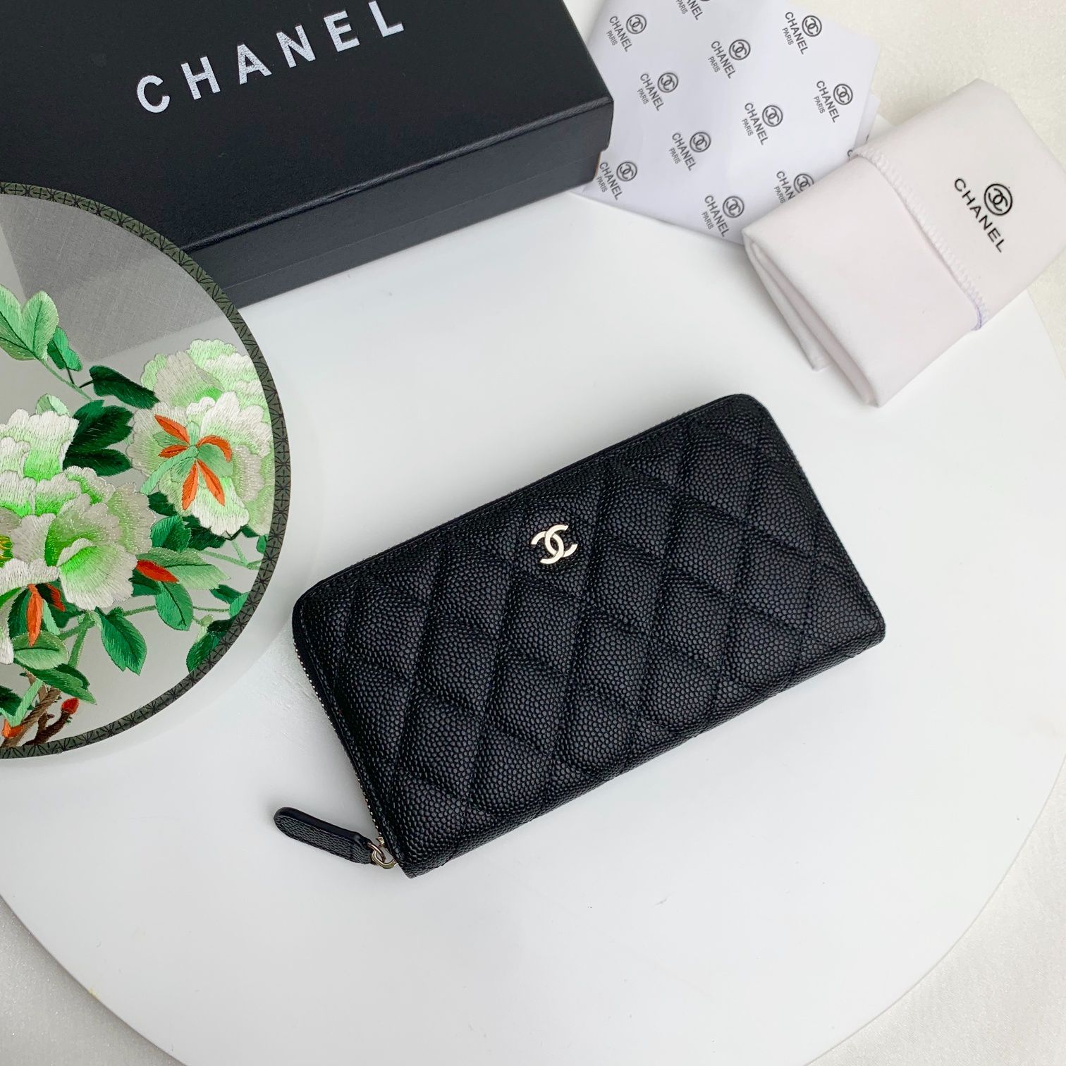 CHANEL シャネルキャビアスキンマトラッセラウンドファスナー長財布