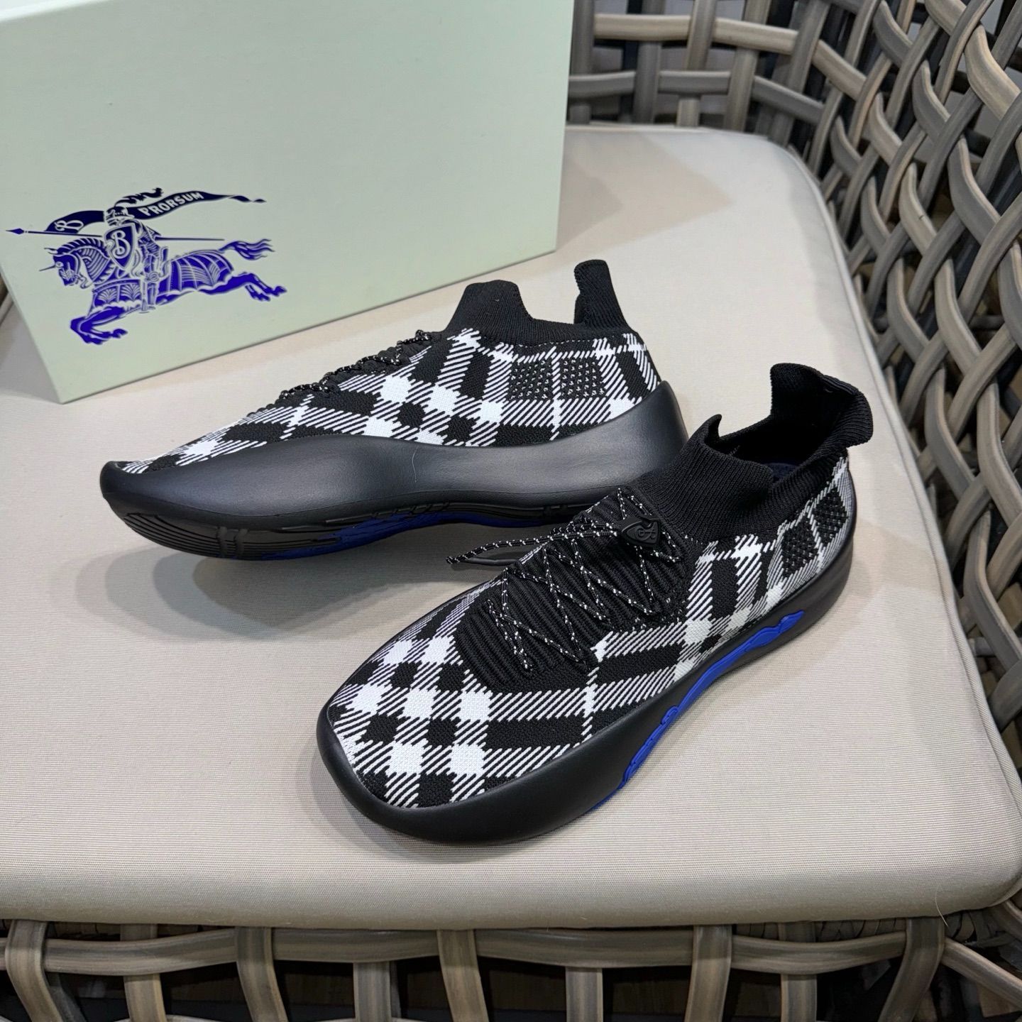 バーバリー（BURBERRY） チェック ニット スニーカー01-3 - メルカリ