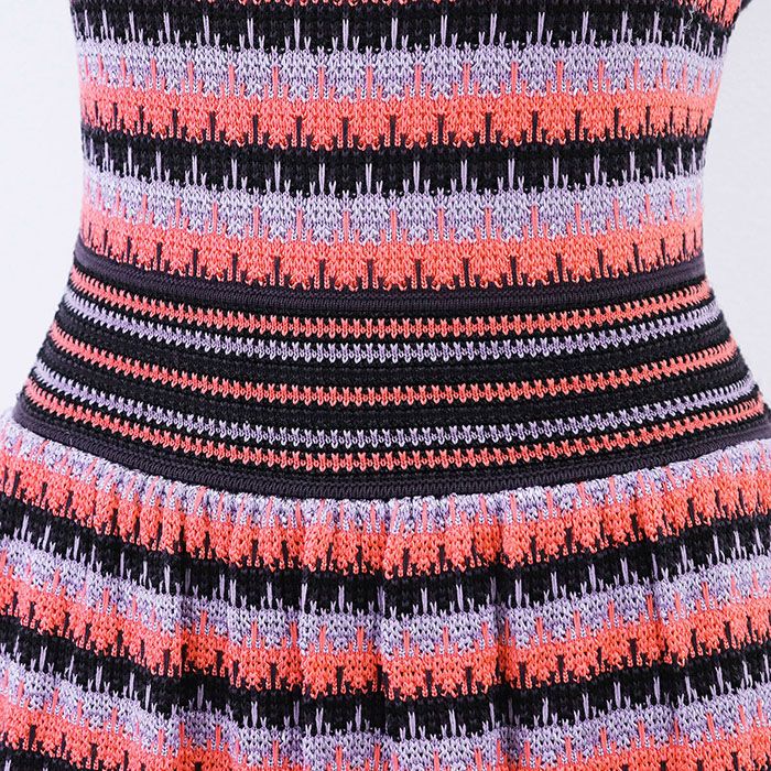 ミッソーニのノースリーブニットワンピース MISSONI(ミッソーニ) 山形そで章 ノースリーブ レーヨン ジップ