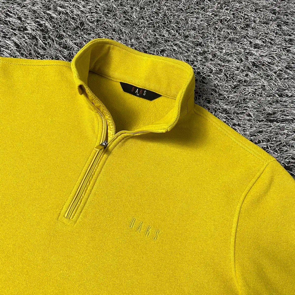 ハーフジップ Tシャツ