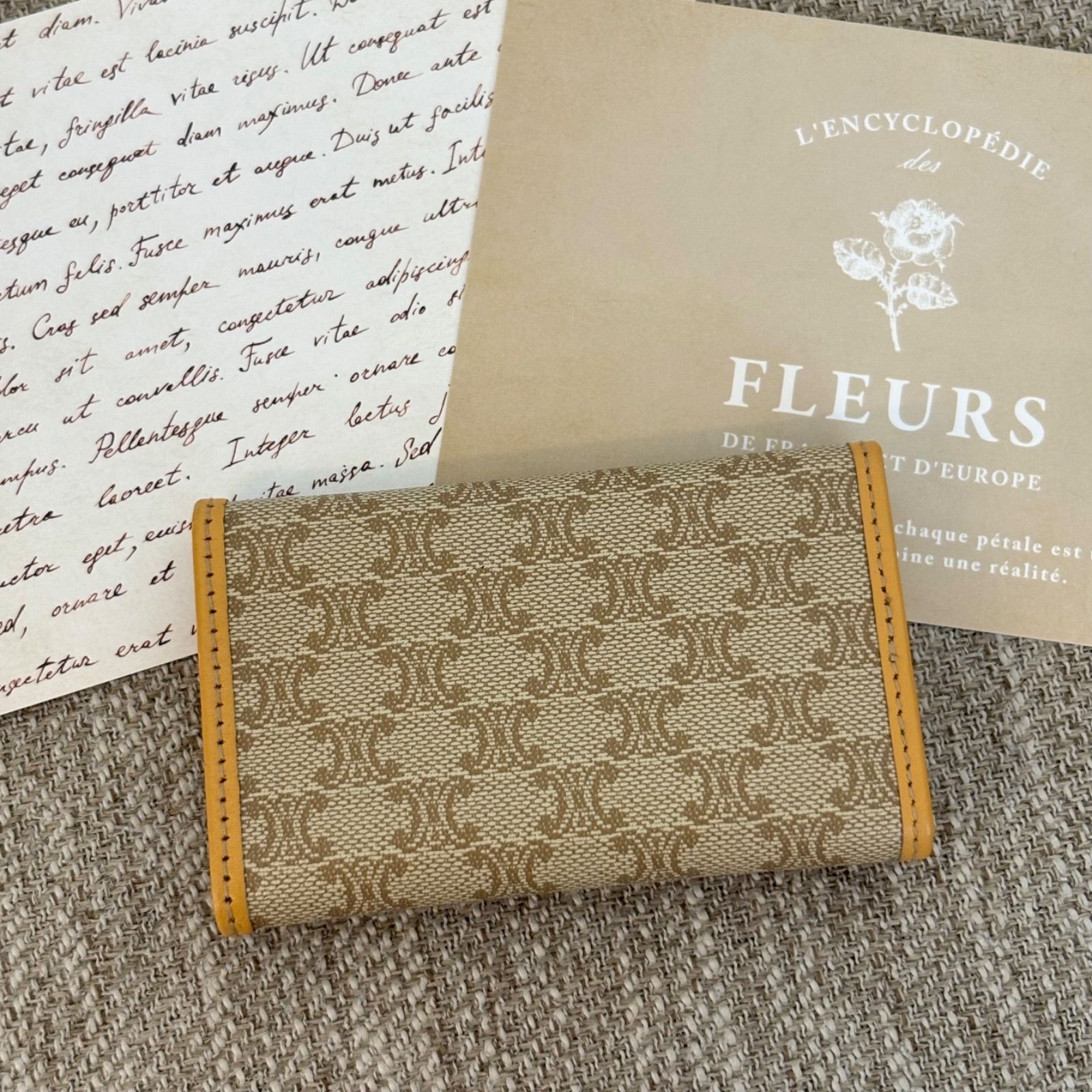 ヴィンテージ マカダム柄