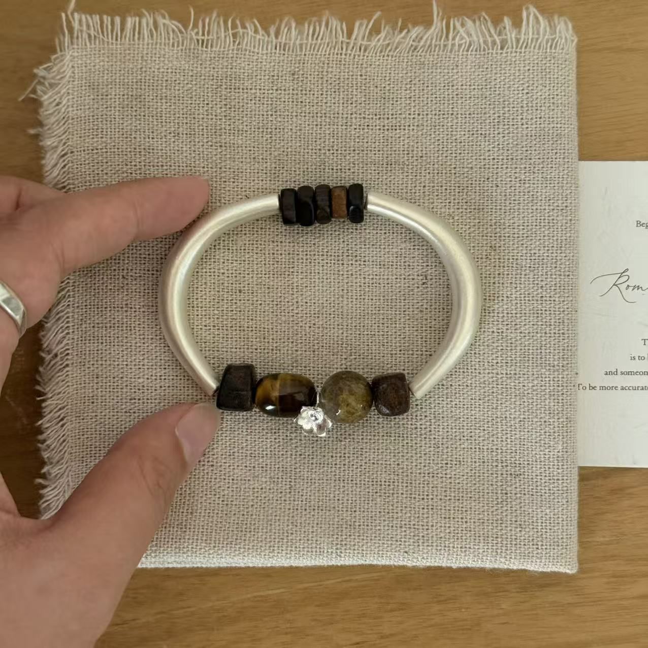 S925銀沈香木ファントムフラワービーズブレスレット曲管復古新中国式 感のあるミニサイズです