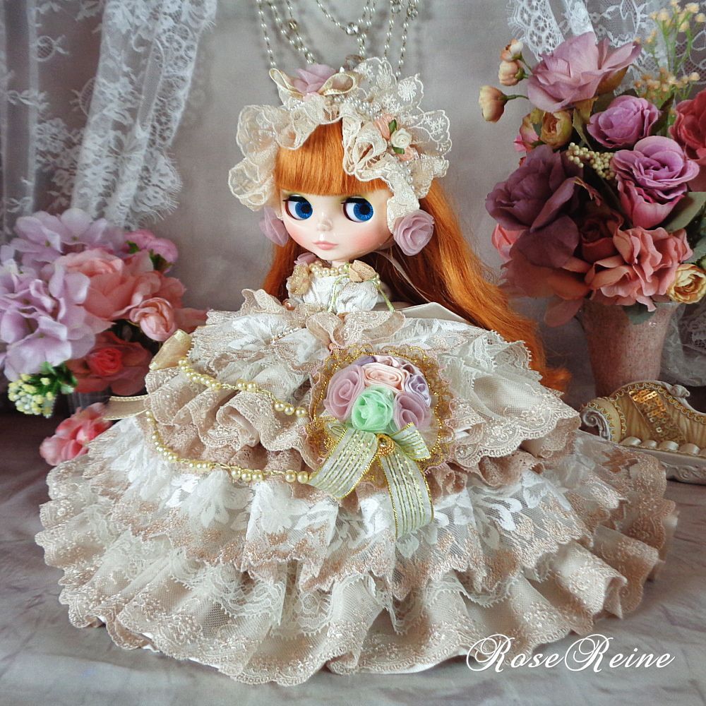 アンティークシャンパンゴールドのフリルドレス豪華4点セット