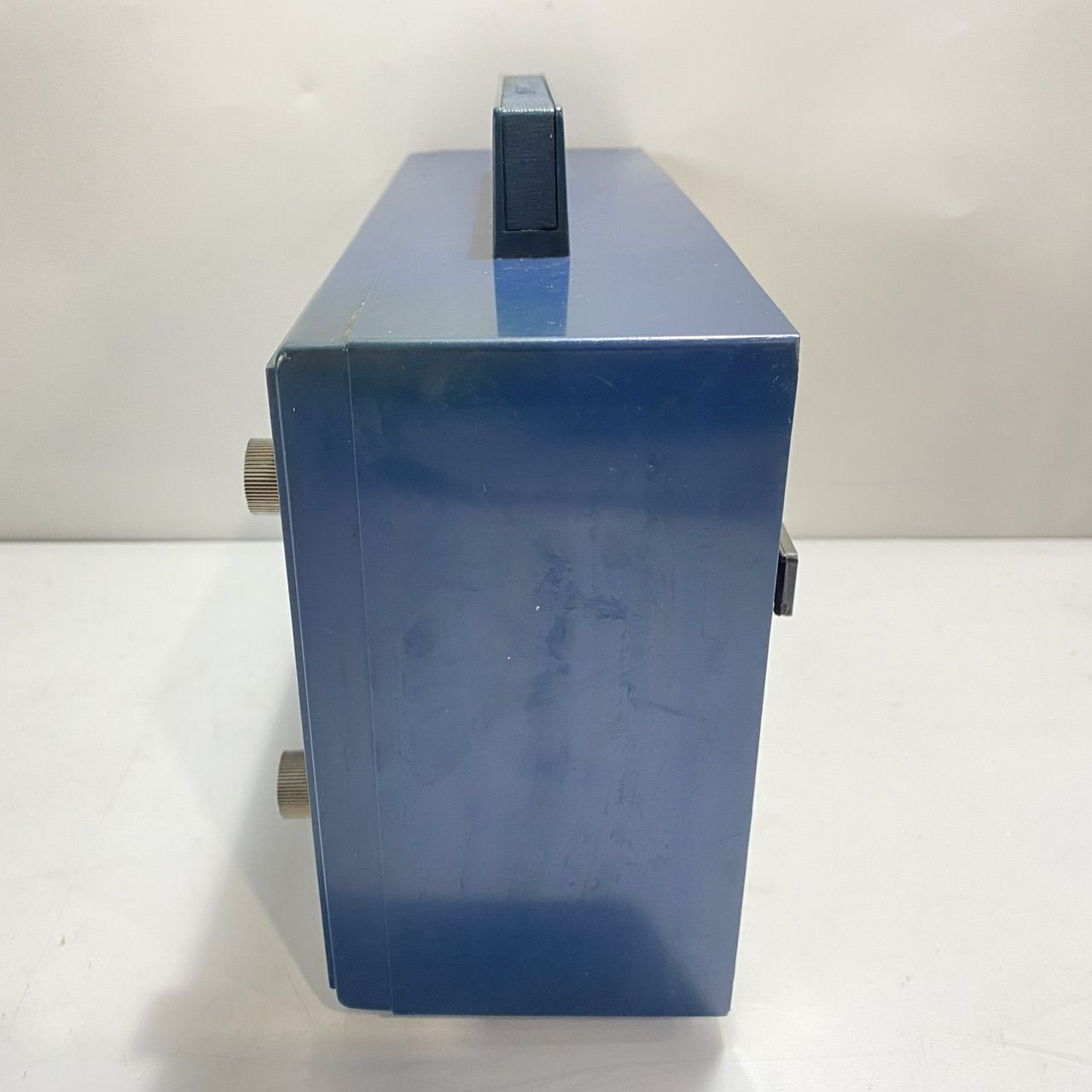 【美品】レトロ　 SANYO 昭和 卓上型ラジオ RL1140 正常に稼働品 SANYO サンヨー 卓上型ラジオ RL1140 昭和レトロ (管理番号