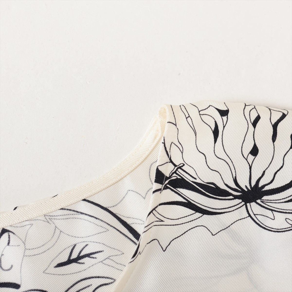 HERMES エルメス 16SS シルク ジャングルラブ Jungle Love HERMES エルメス 16SS シルク ジャングルラブ Jungle Love