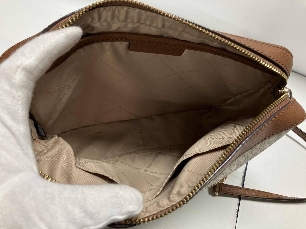 ホワイト×ブラウン