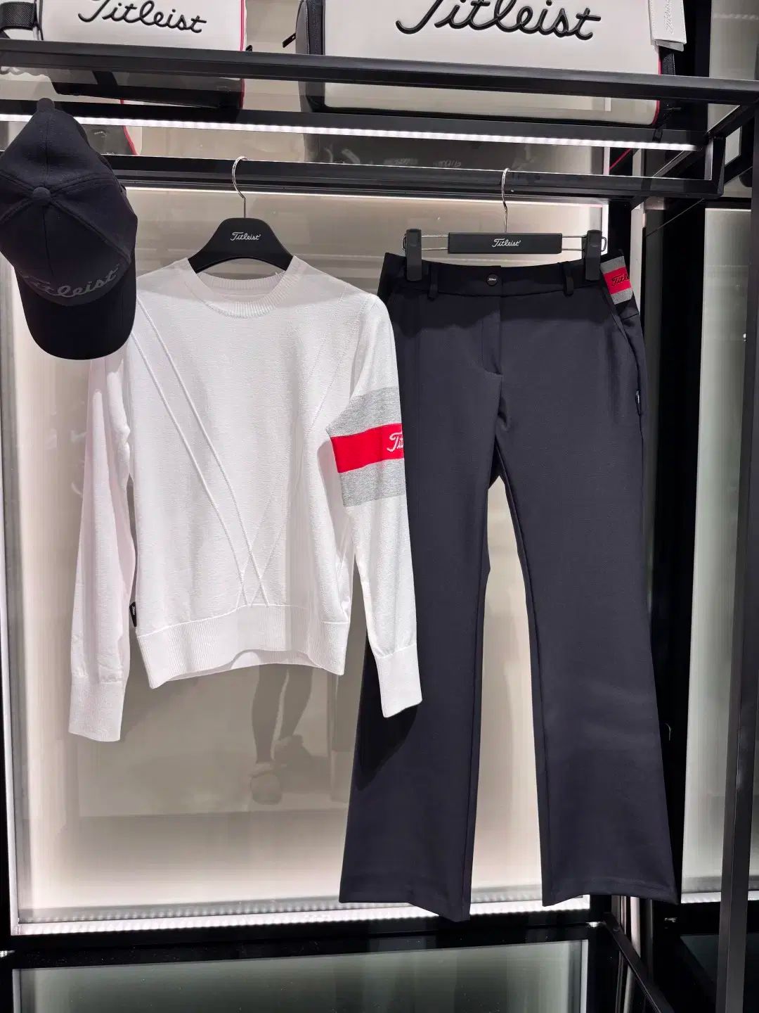 長袖ラウンドTシャツ