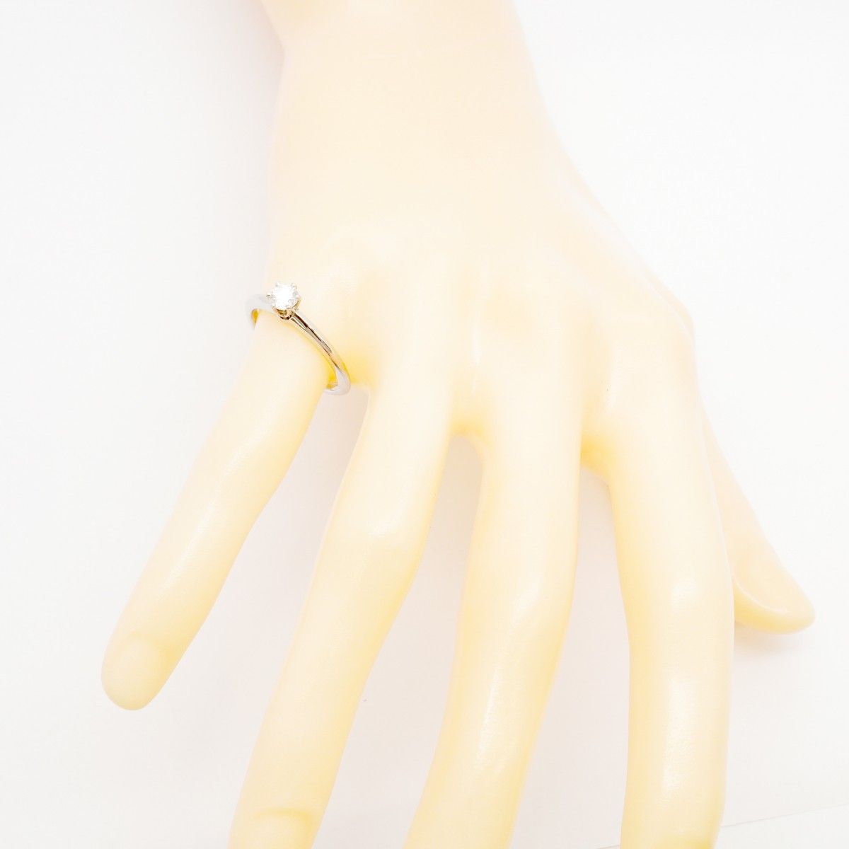 ダイヤモンド 0.34ct