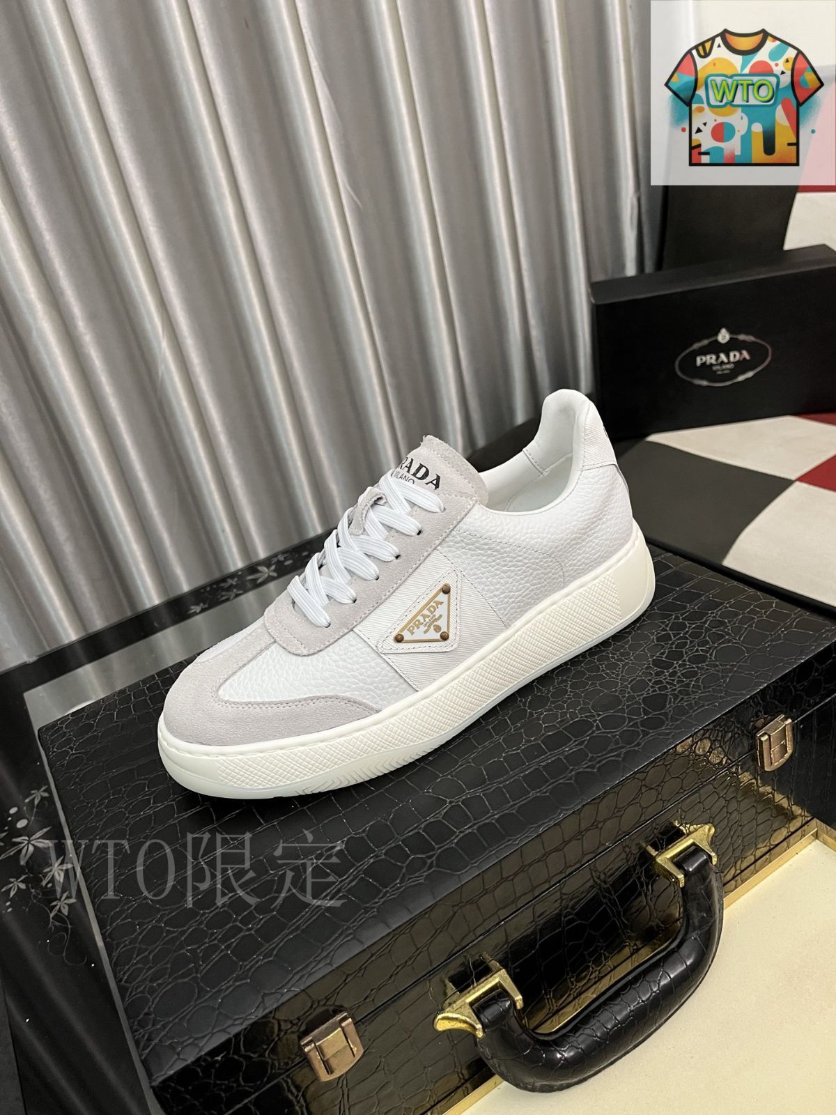PRADA カジュアルシューズ PRADAやGUCCIのローファーなど。「春のオフィスカジュアル靴」を