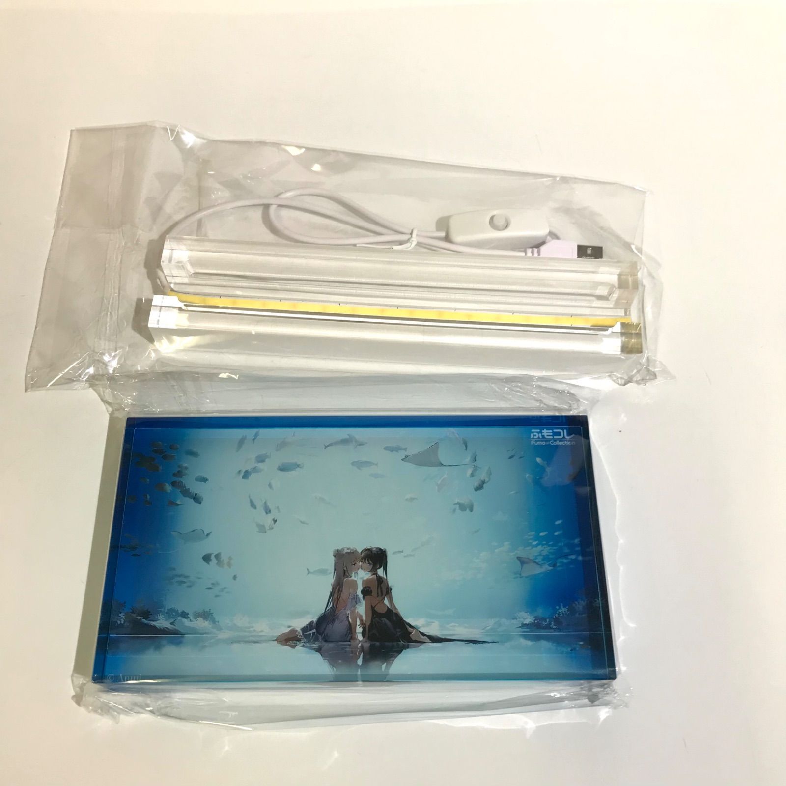 未使用品】ふもコレ×Anmi LEDスタンド付アクリルブロック − 水族館 