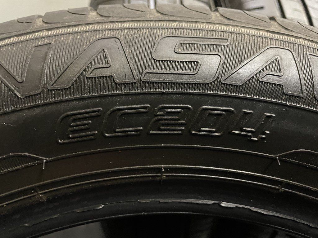 DUNLOP ENASAVE EC204 185/65R15 15インチ 夏タイヤ 4本 2017年製 デミオ フリード ティーダ ノート等　(MTJ43) クレジットカード QR決済可能 DUNLOP ENASAVE EC204 185/65R15 88S | タイヤの通販 販売と交換/交換