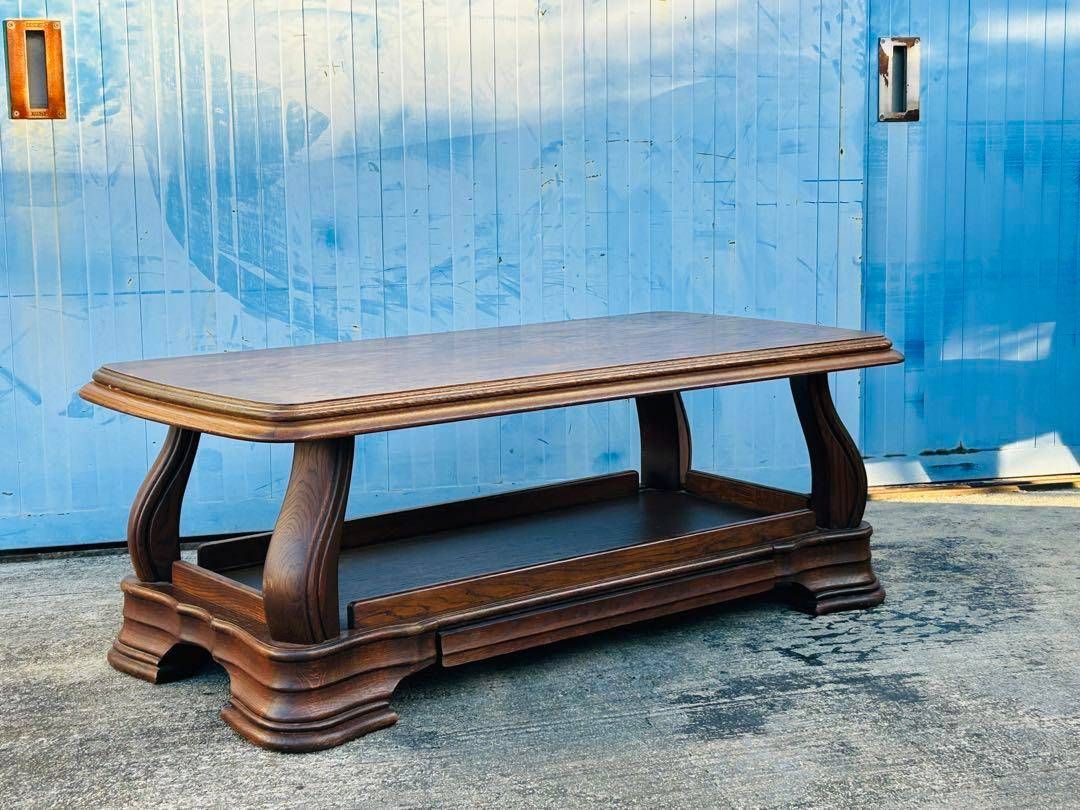 重厚感のあるオーク材　オランダ家具　センターテーブル　ローテーブル　SZ 重厚感のあるオーク材 オランダ家具 センターテーブル ロー