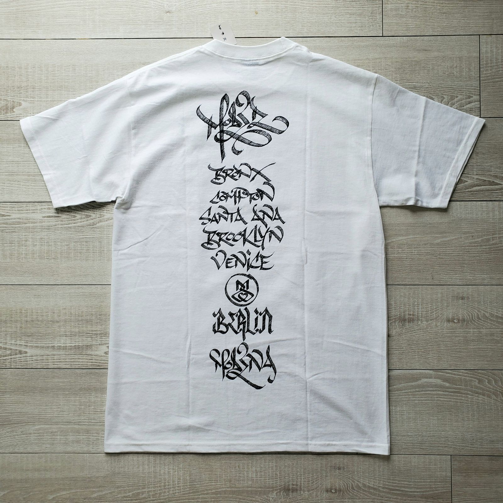 ★新品未使用★ ステューシー ☆ワールドツアー STUSSY Tシャツ L 白 ☆関税込☆STUSSY☆Stussy World Tour T-Shirt☆Tシャツ☆白