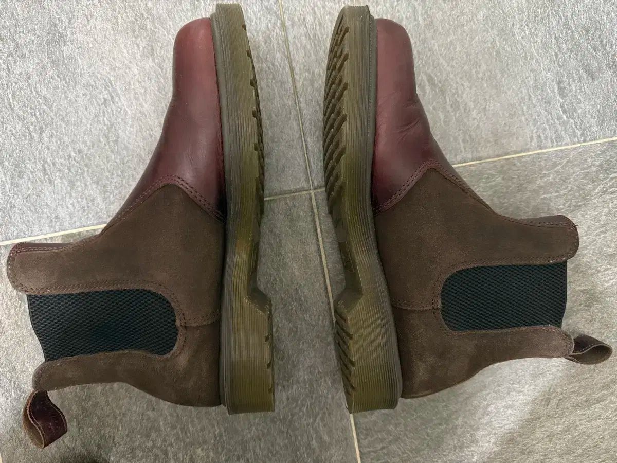 DR. MARTENS