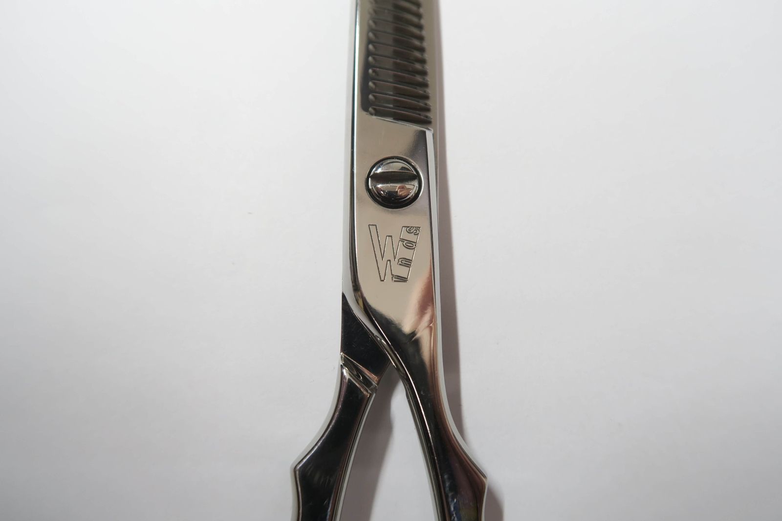 値下げ中ヒカリシザーセニングウィンズ751 Bランク【光シザー HIKARI ヒカリ】 WINDS 751 セニング 美容師