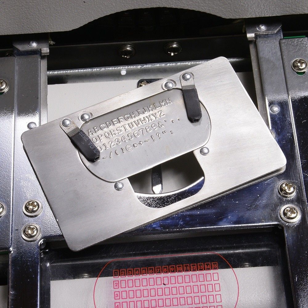 ドッグタグ専用 刻印機 ドッグタグマシーン 打刻機 - メルカリ