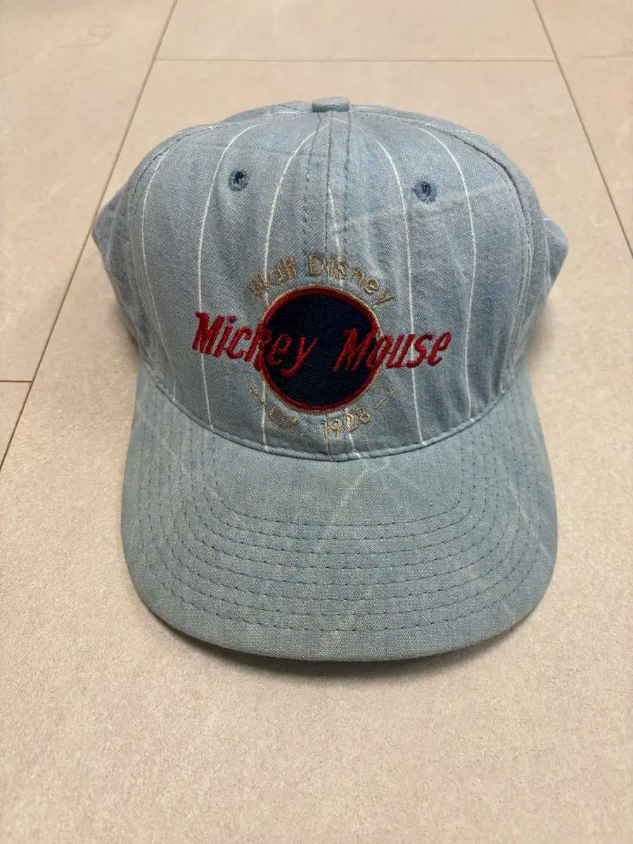 ヴィンテージ Disney(ディズニー) トラッカーキャップ Made in