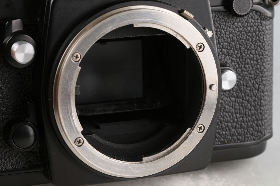 Nikon F 3 HP 35 mm SLR FIlm Camera 61230 D